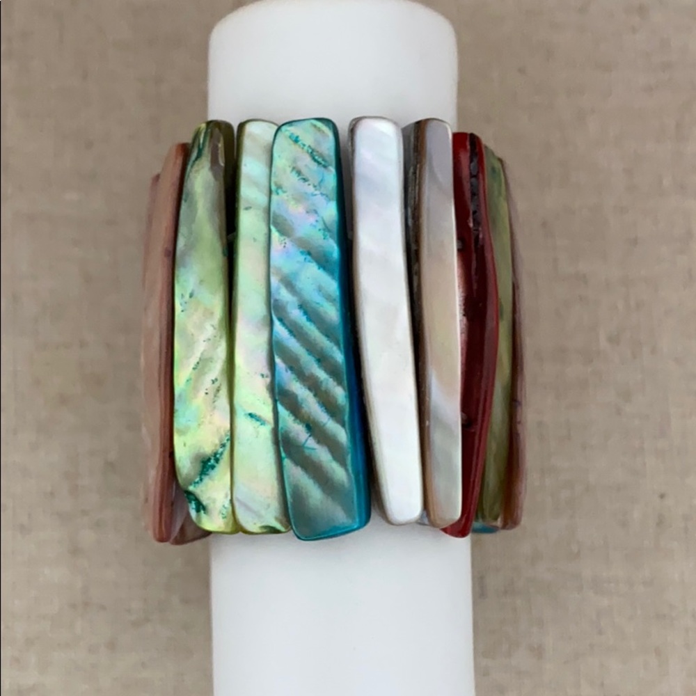 Beautiful Multicolored Shell Stretch Bracelet - image 4